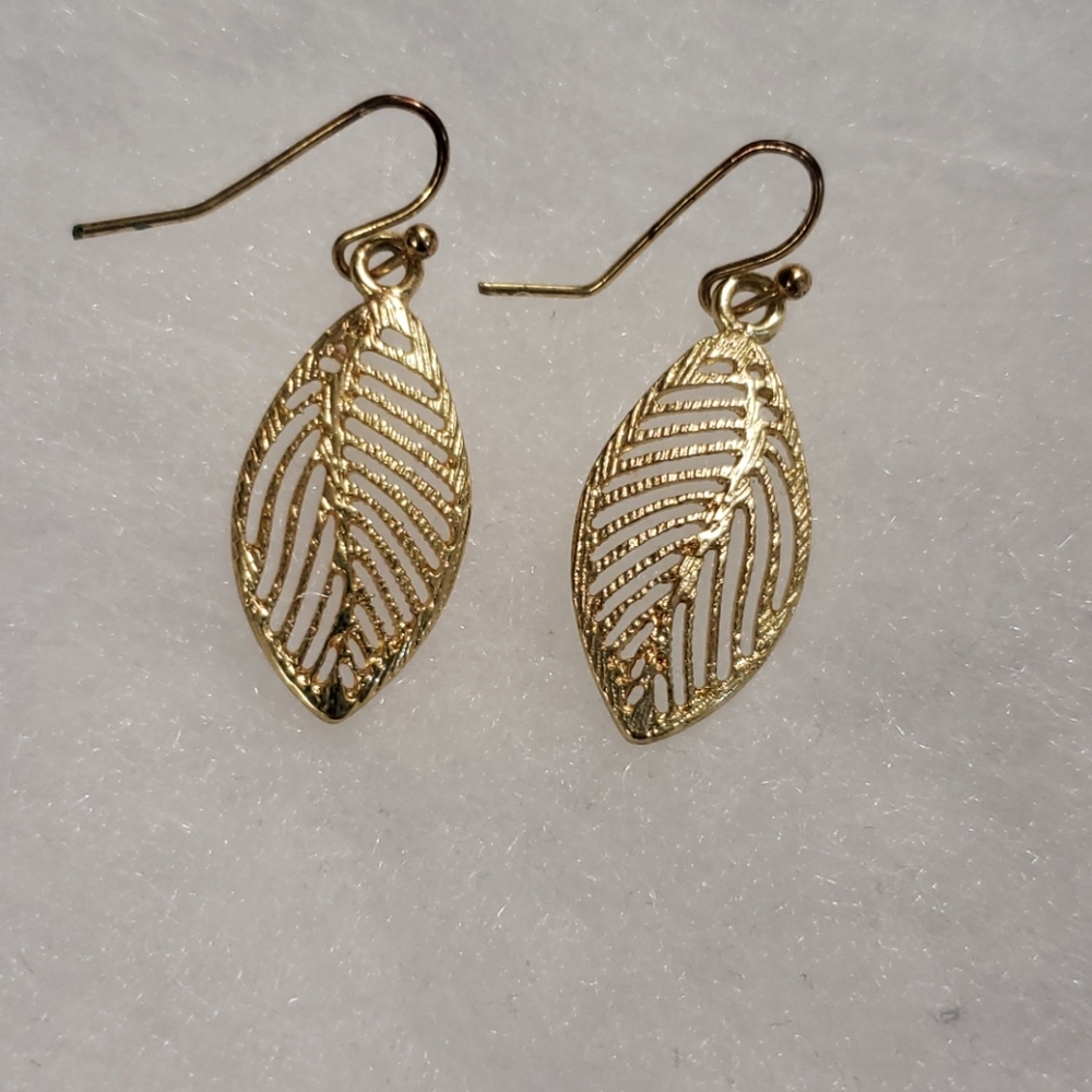 Gold feather/leaf earrings